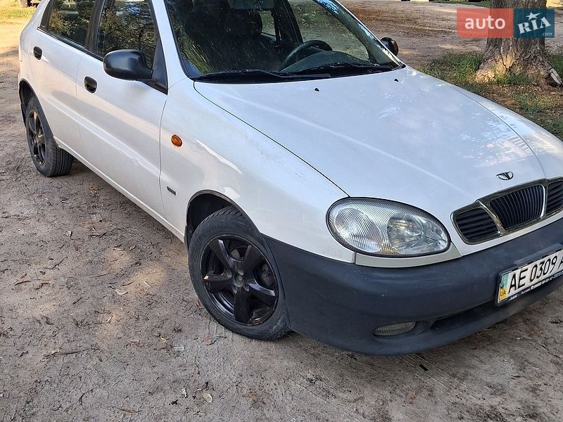 Хэтчбек Daewoo Lanos 2004 в Днепре
