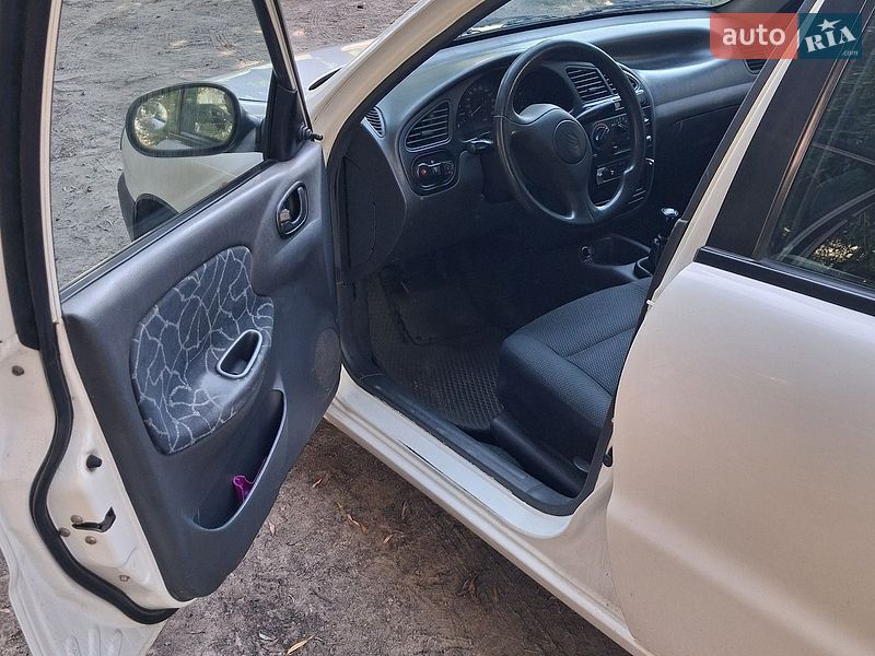 Хэтчбек Daewoo Lanos 2004 в Днепре