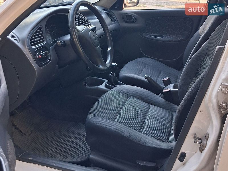 Хэтчбек Daewoo Lanos 2004 в Днепре