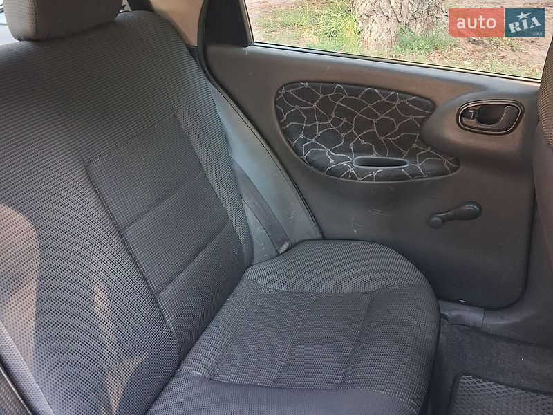 Хэтчбек Daewoo Lanos 2004 в Днепре