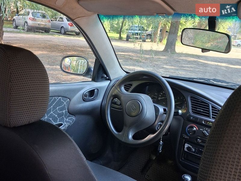 Хэтчбек Daewoo Lanos 2004 в Днепре