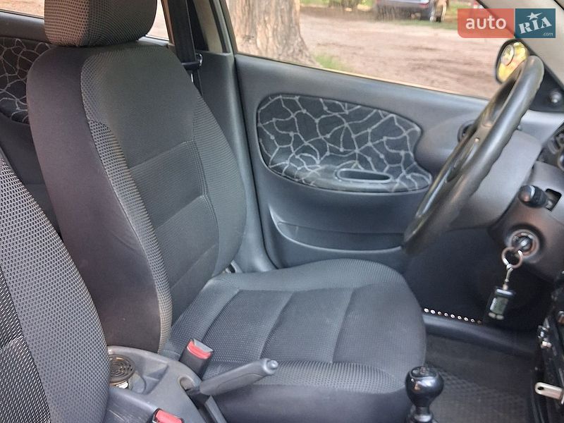Хэтчбек Daewoo Lanos 2004 в Днепре