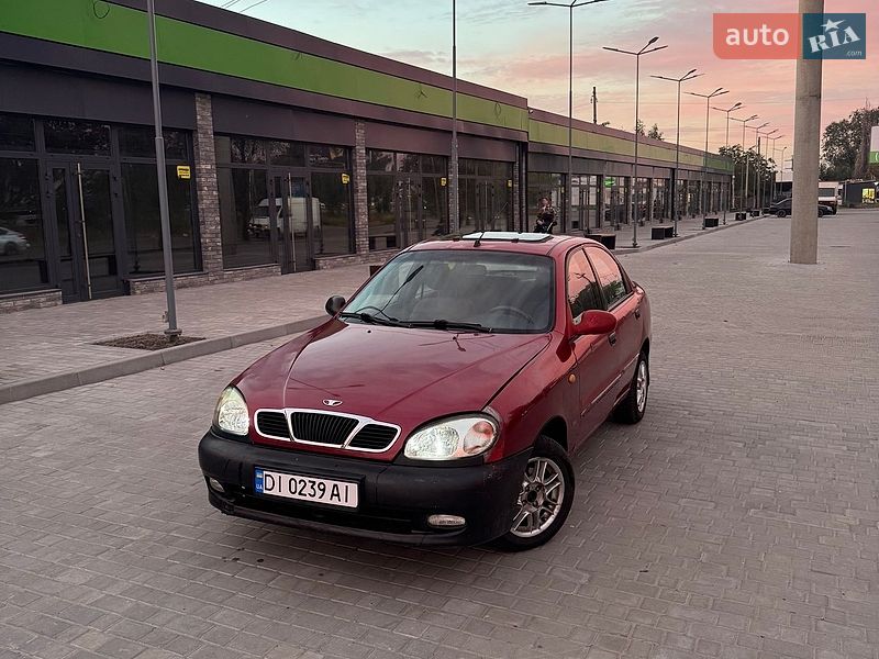 Седан Daewoo Lanos 2003 в Дніпрі Седан Daewoo Lanos 2003 в Дніпрі