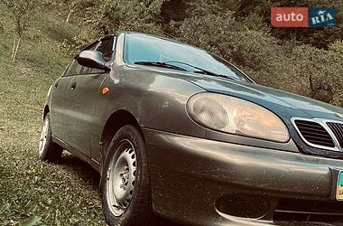 Седан Daewoo Lanos 2005 в Косове