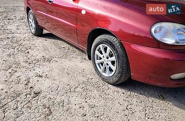 Седан Daewoo Lanos 2002 в Вольногорске
