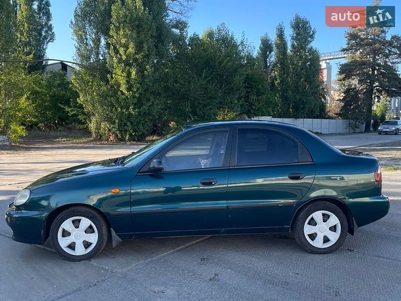 Седан Daewoo Lanos 2006 в Зміїві