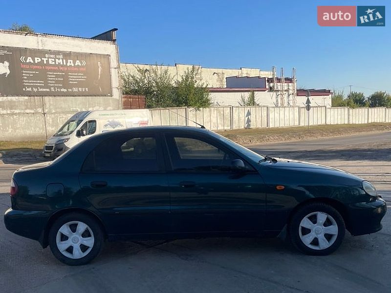 Седан Daewoo Lanos 2006 в Зміїві