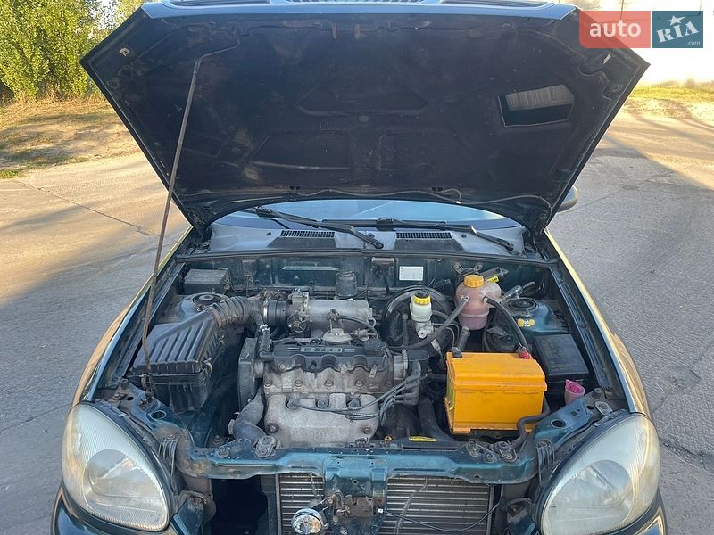 Седан Daewoo Lanos 2006 в Зміїві