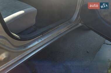 Daewoo Leganza  1998