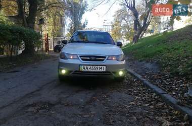 Daewoo Nexia  2012