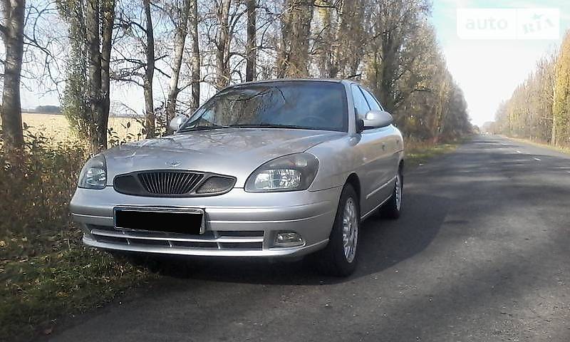 Седан Daewoo Nubira