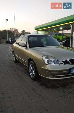 Daewoo Nubira  2002