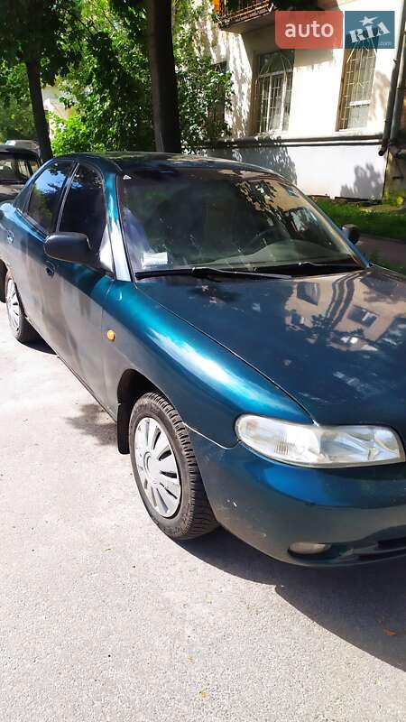 Daewoo Nubira 1999 року в Харкові