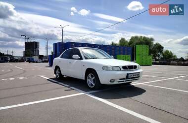 Daewoo Nubira  1998