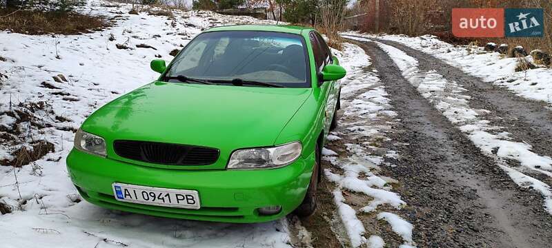 Хетчбек Daewoo Nubira