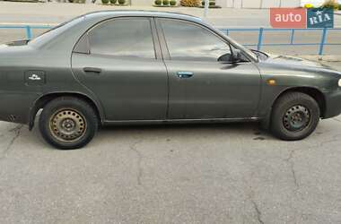 Daewoo Nubira  1998