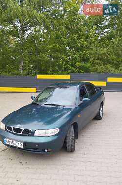 Daewoo Nubira  1998