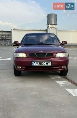 Daewoo Nubira  1998