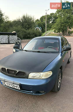 Daewoo Nubira  1998