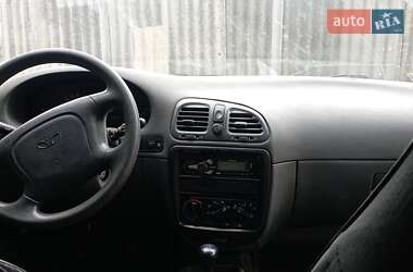 Daewoo Nubira  1998