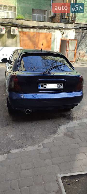 Хэтчбек Daewoo Nubira