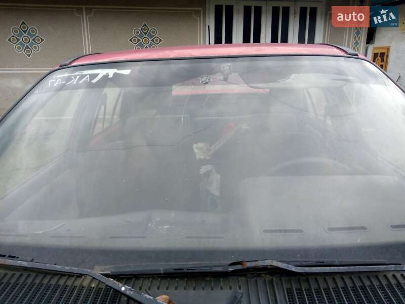 Хетчбек Daewoo Racer