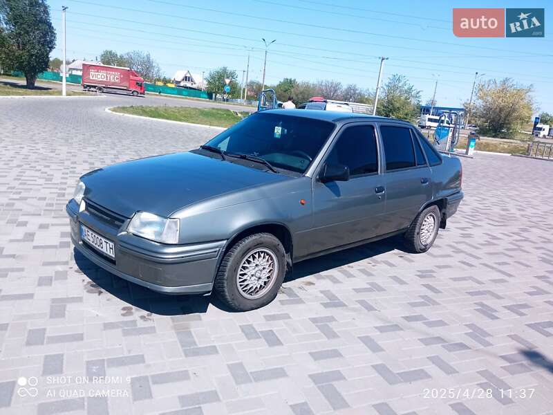 Daewoo Racer