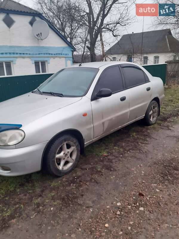 Седан Daewoo Sens 2003 в Ружине