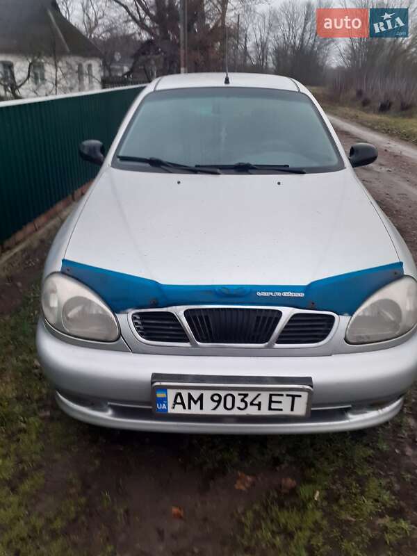 Седан Daewoo Sens 2003 в Ружине
