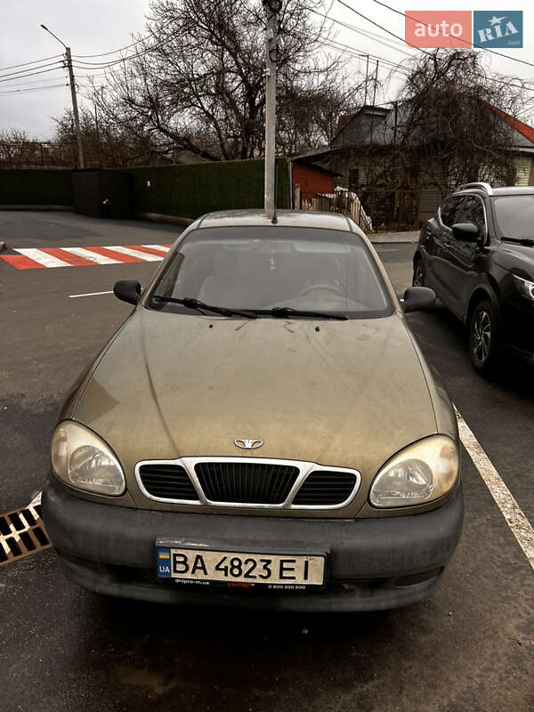 Седан Daewoo Sens