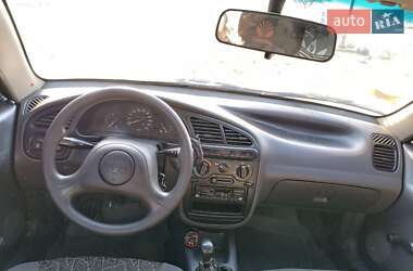 Седан Daewoo Sens 2004 в Долинской