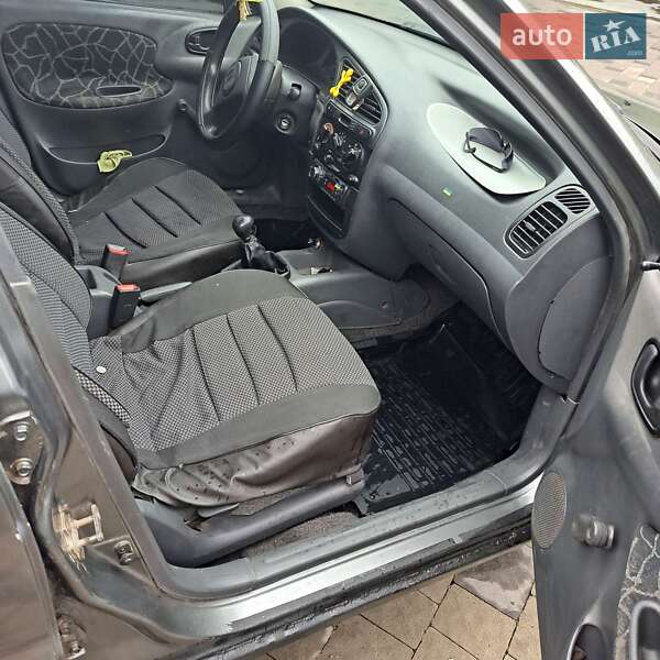 Седан Daewoo Sens 2004 в Мукачево