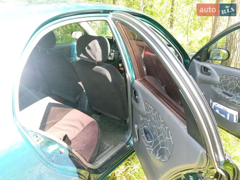 Седан Daewoo Sens 2003 в Запорожье
