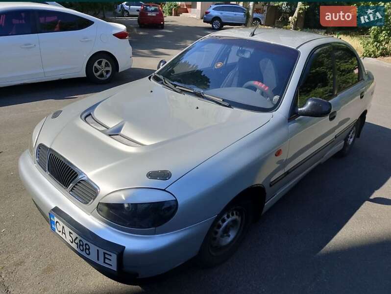 Седан Daewoo Sens