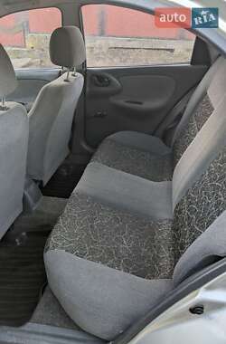 Седан Daewoo Sens 2006 в Хусте