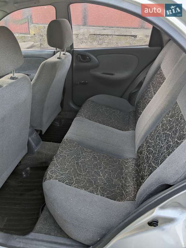 Седан Daewoo Sens 2006 в Хусте
