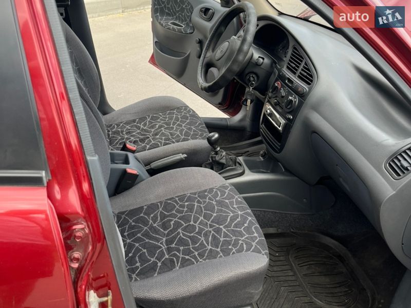 Седан Daewoo Sens 2004 в Белой Церкви