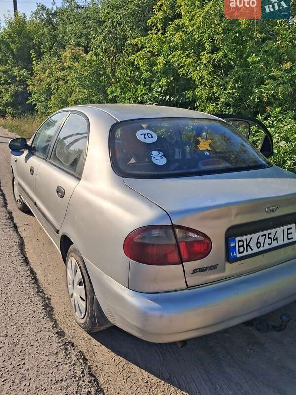 Седан Daewoo Sens 2004 в Ровно