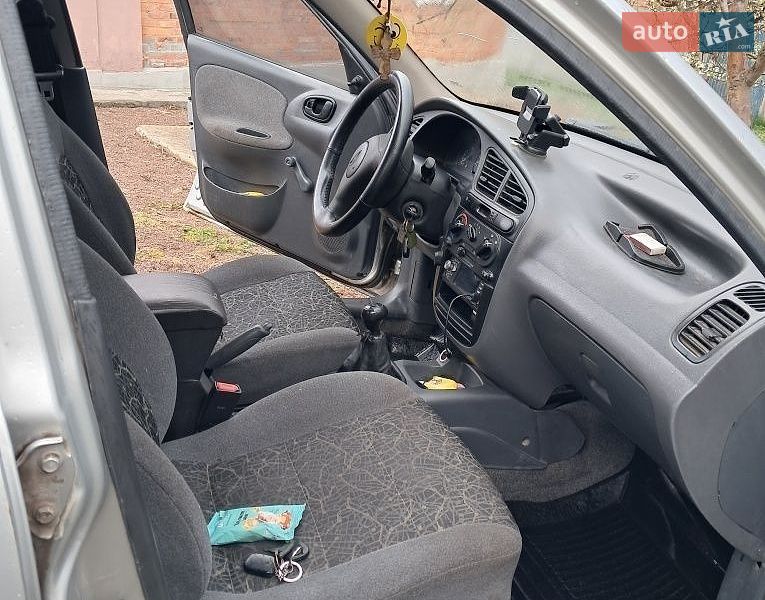 Седан Daewoo Sens 2005 в Дергачах