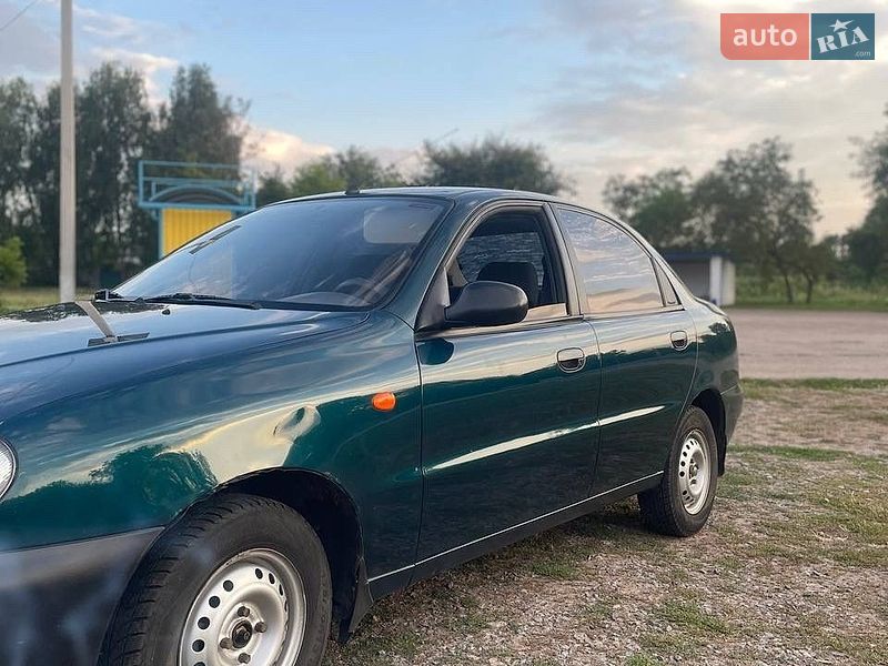 Седан Daewoo Sens 2005 в Хороле