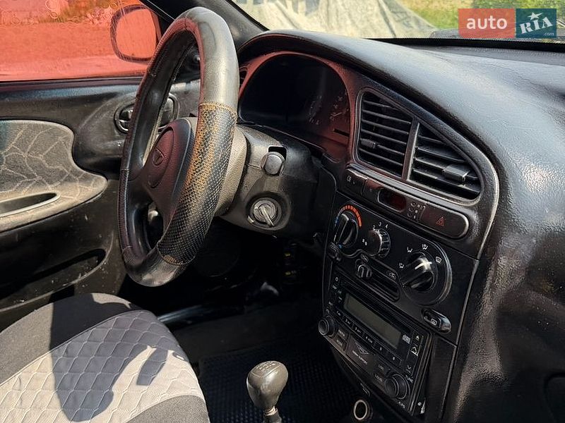 Седан Daewoo Sens 2004 в Хусте