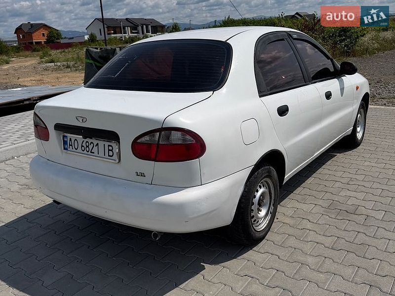 Седан Daewoo Sens 2004 в Хусте