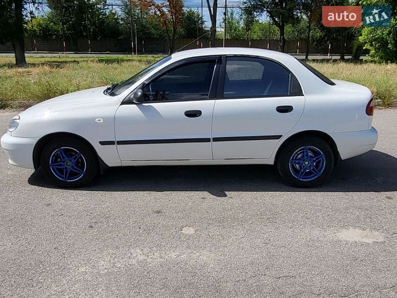 Седан Daewoo Sens 2004 в Нікополі