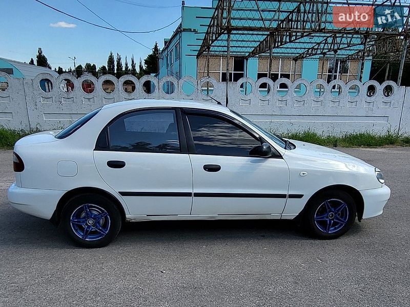 Седан Daewoo Sens 2004 в Нікополі