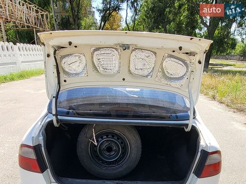 Седан Daewoo Sens 2004 в Нікополі