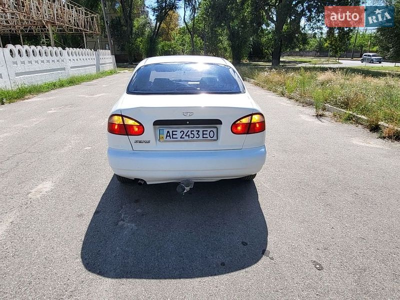 Седан Daewoo Sens 2004 в Нікополі