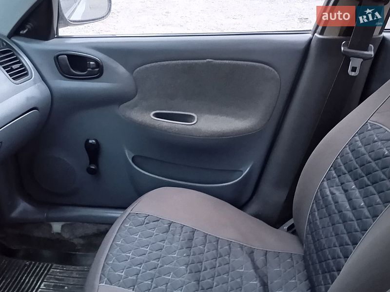 Седан Daewoo Sens 2005 в Стрые