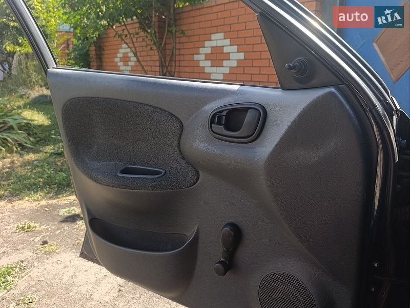 Седан Daewoo Sens 2003 в Сумах