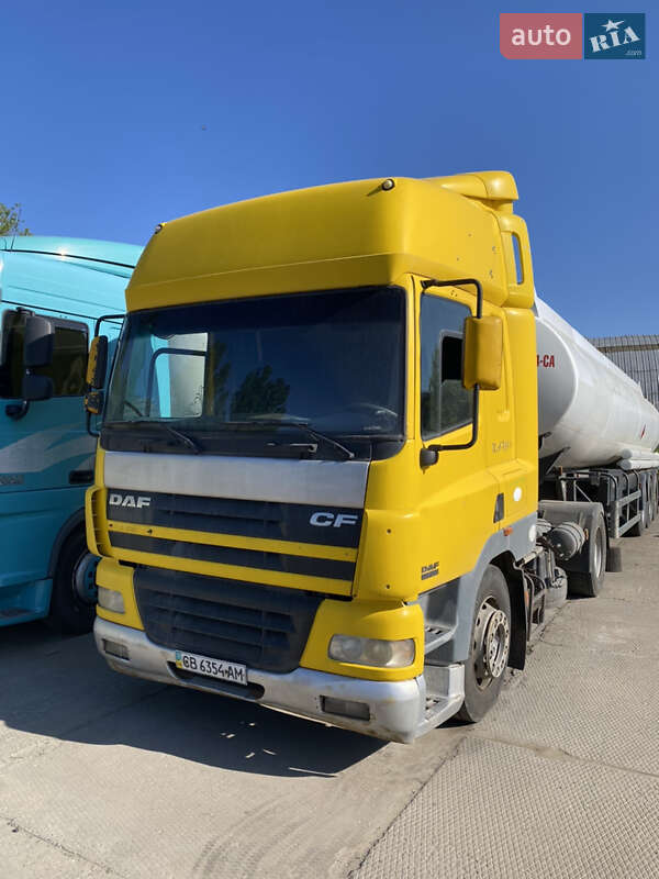 Тягач DAF 85