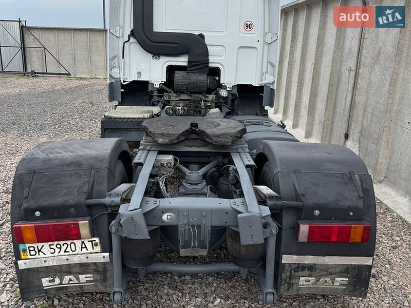 Тягач DAF 85 2001 в Костополе